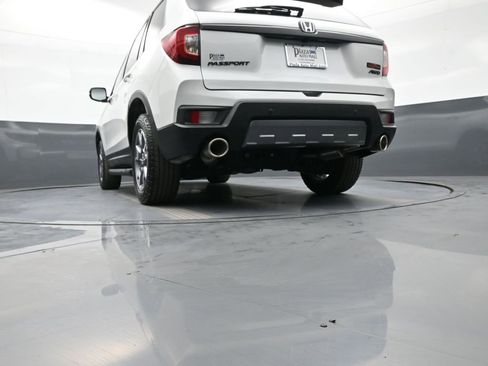 Certified 2023 Honda Passport TrailSport image 32