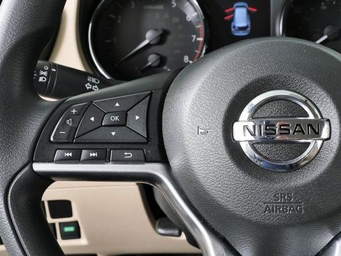 Used 2017 Nissan Rogue S image 10