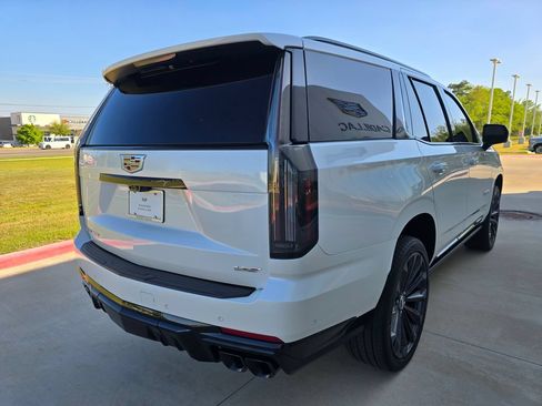 Used 2025 Cadillac Escalade V w/ LPO, Floor Liner Package AWD/4WD image 7