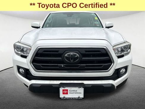 Certified 2018 Toyota Tacoma SR5 image 4