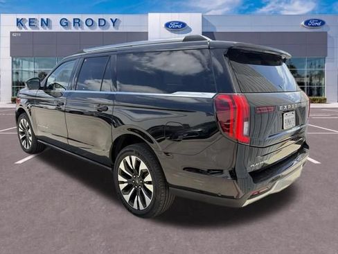 Used 2025 Ford Expedition Max Platinum w/ Driver's Package AWD/4WD image 4