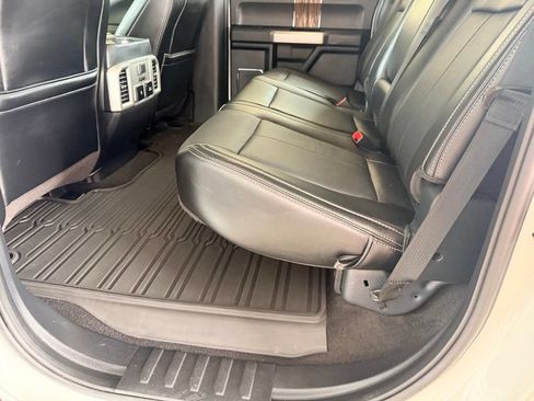 Used 2020 Ford F150 Lariat w/ Equipment Group 502A Luxury AWD/4WD image 31