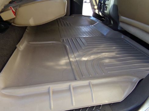 Used 2011 Ford F150 Lariat w/ Lariat Chrome Pkg image 50