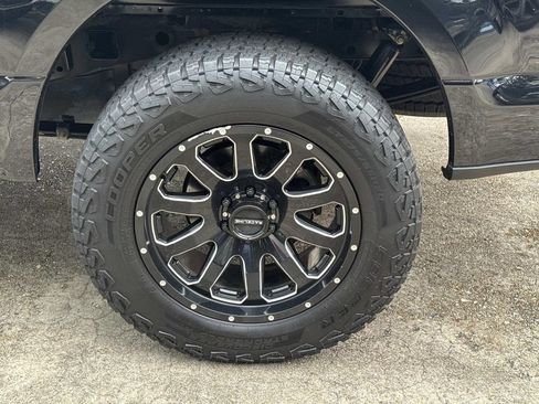 Used 2017 Ford F150 XLT w/ Equipment Group 301A Mid AWD/4WD image 5