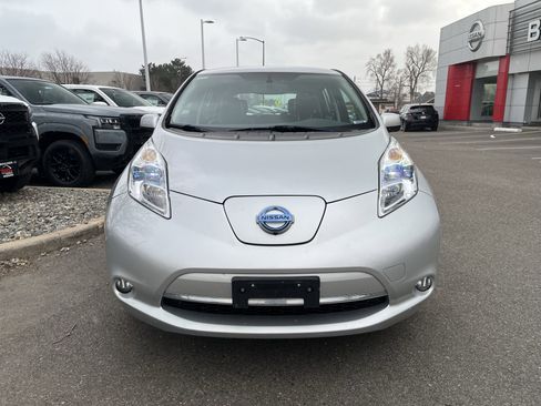 Used 2016 Nissan Leaf SL w/ Premium Package image 4