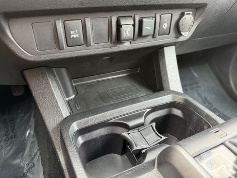 Used 2022 Toyota Tacoma TRD Sport image 20