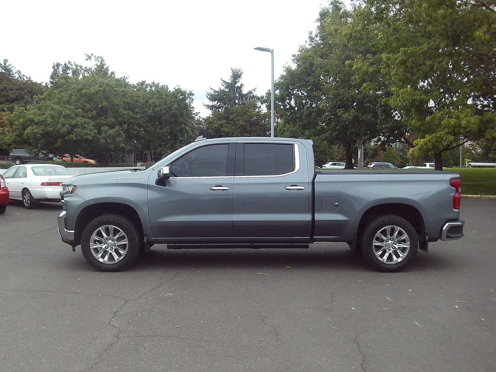 Used 2019 Chevrolet Silverado 1500 LTZ w/ LTZ Premium Package AWD/4WD image 2