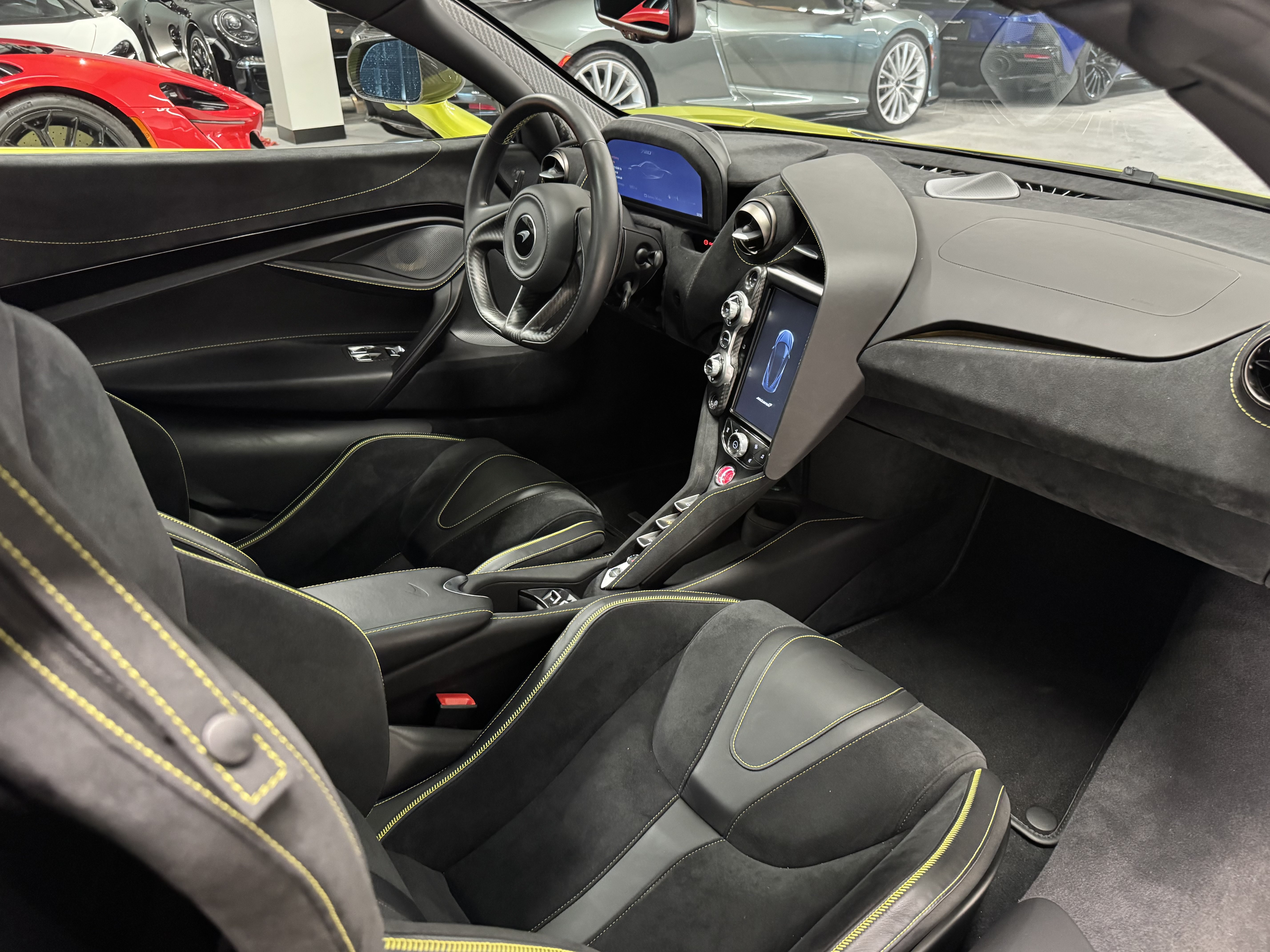 Used 2023 McLaren 720S Spider RWD image 10