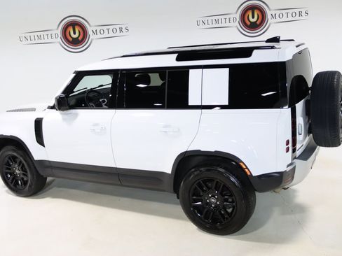 Used 2025 Land Rover Defender 110 S image 5