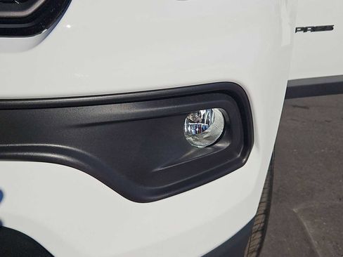 New 2026 Jeep Compass Latitude image 11