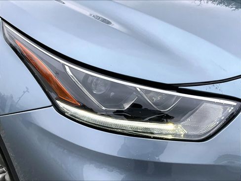 Used 2022 Toyota Highlander Platinum image 34