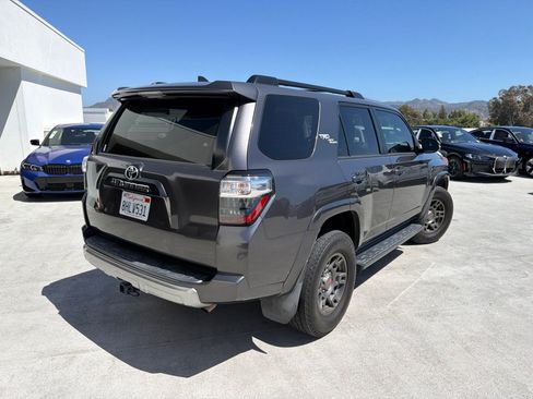 Used 2019 Toyota 4Runner TRD Off-Road Premium AWD/4WD image 4
