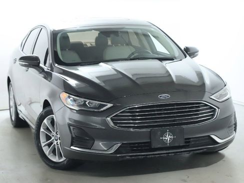 Used 2020 Ford Fusion SEL image 2