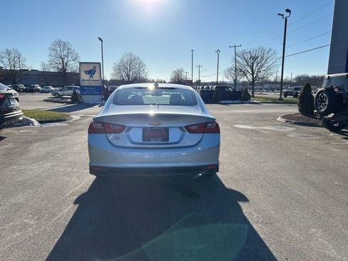 Used 2018 Chevrolet Malibu LT w/ LPO, Convenience Package 2 image 6