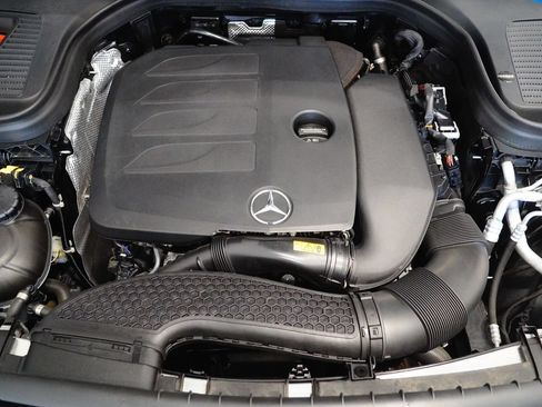 Used 2022 Mercedes-Benz GLC 300 4MATIC image 29