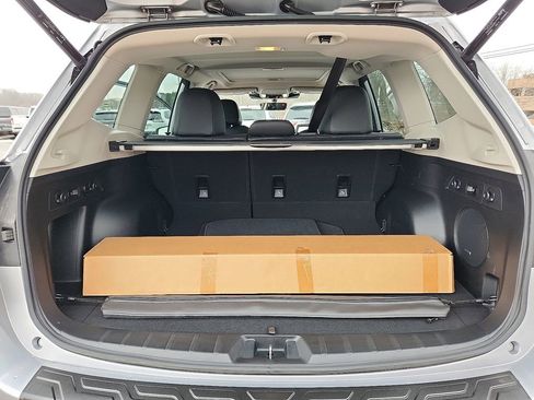 Used 2023 Subaru Forester Limited image 34