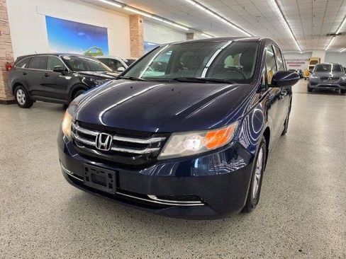Used 2016 Honda Odyssey SE image 2