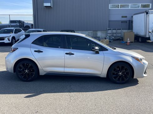 Used 2022 Toyota Corolla SE image 3