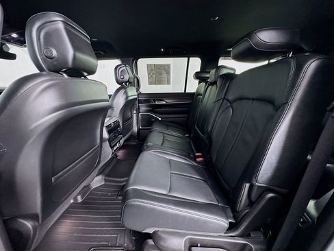 Used 2023 Jeep Wagoneer Series III w/ Preferred Equipment Group image 24