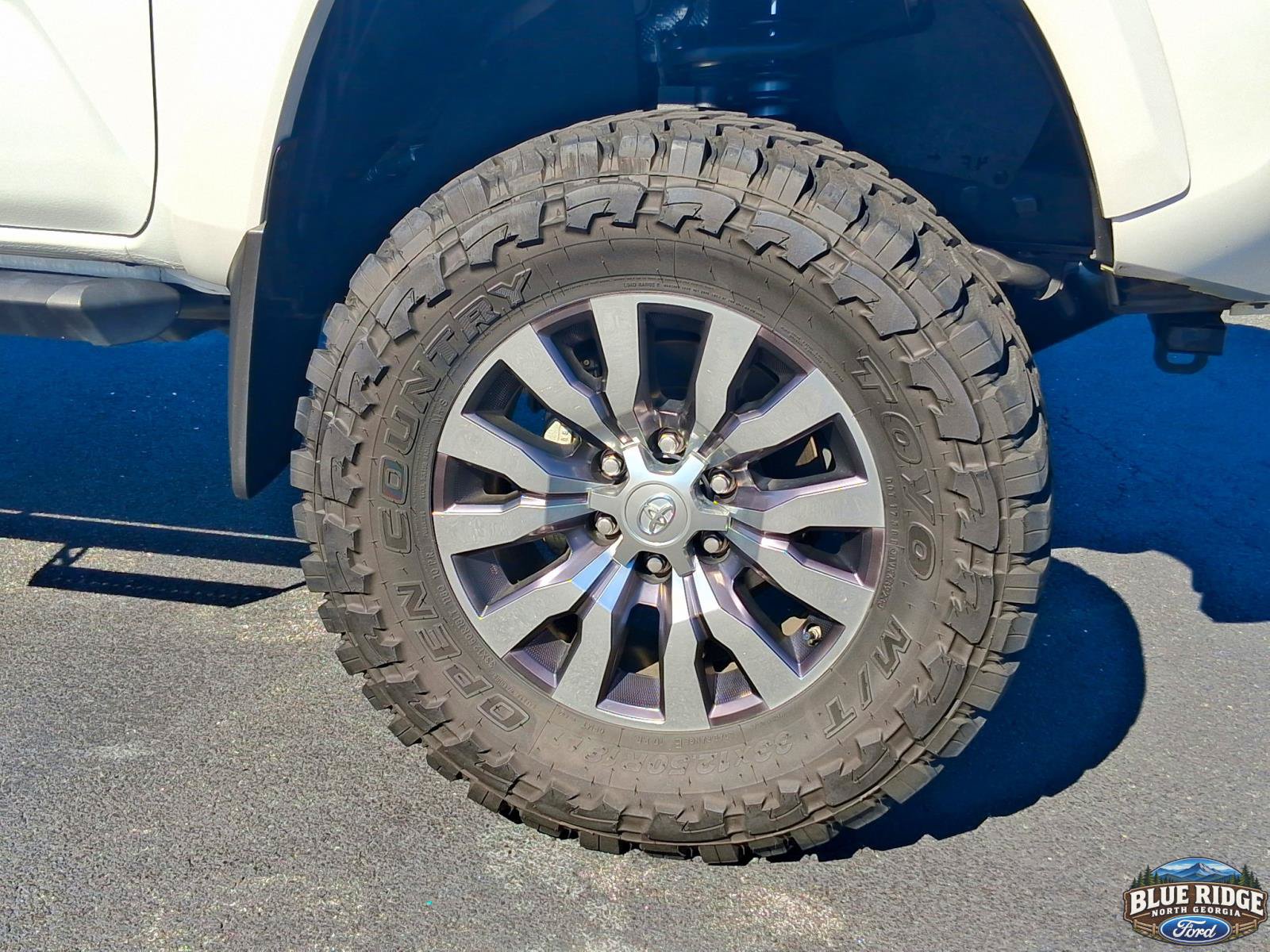 Used 2021 Toyota Tacoma Limited AWD/4WD image 9