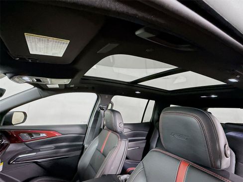 New 2026 Chevrolet Traverse RS w/ LPO, Floor Liner Package AWD/4WD image 17