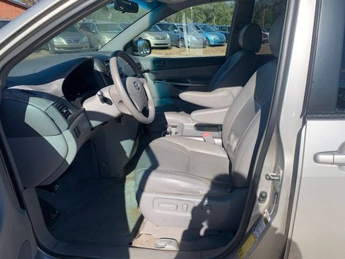 Used 2007 Toyota Sienna LE FWD image 9