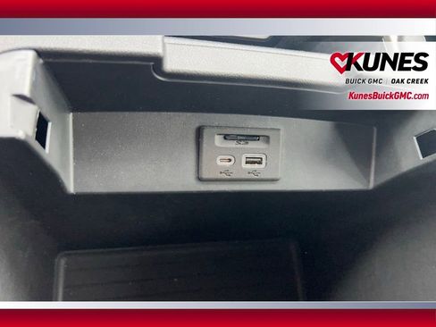 Used 2021 GMC Yukon Denali image 32