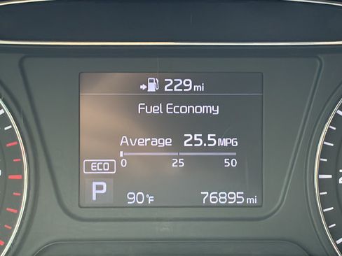 Used 2020 Kia Sorento LX FWD image 26