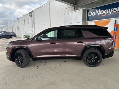 New 2026 Chevrolet Traverse RS image 9