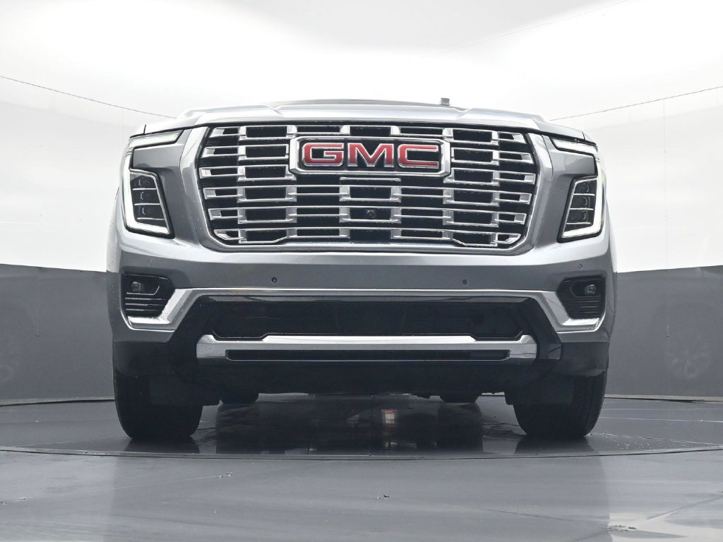 Used 2025 GMC Yukon Denali AWD/4WD image 28
