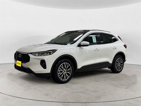 New 2025 Ford Escape Base image 1