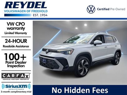 Certified 2025 Volkswagen Taos SE w/ Panoramic Sunroof Package