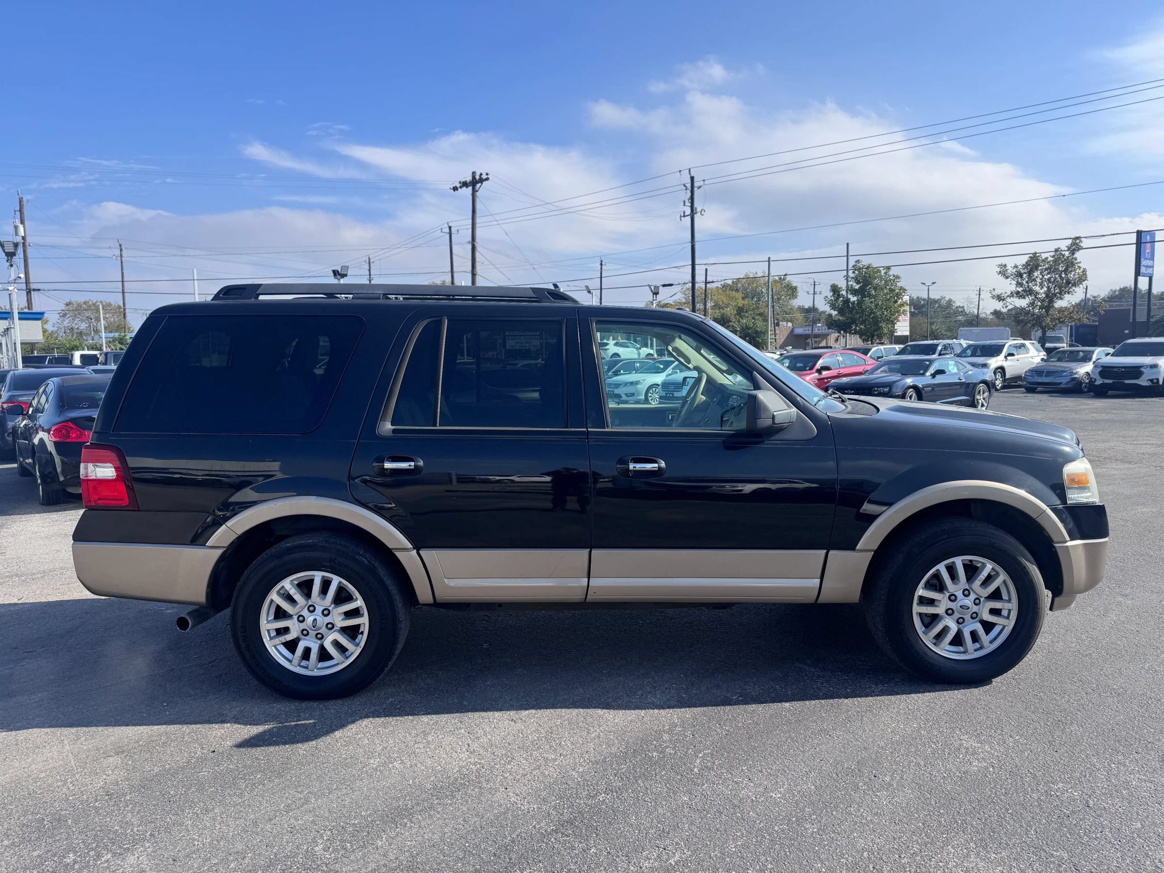 Used 2013 Ford Expedition 2WD image 4