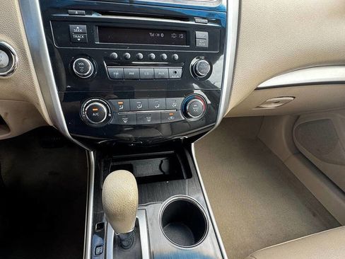 Used 2013 Nissan Altima 2.5 S FWD image 16