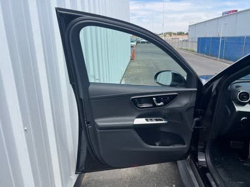 Used 2026 Mercedes-Benz GLC 300 4MATIC image 13
