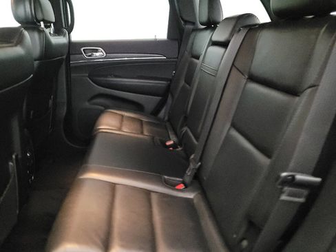 Used 2018 Jeep Grand Cherokee Limited AWD/4WD image 18