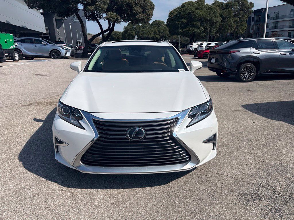 Used 2016 Lexus ES 350 w/ Luxury Package w/Wood Trim FWD image 8