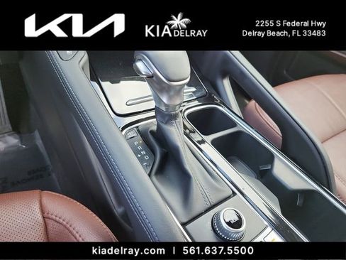 Used 2024 Kia Telluride EX w/ EX Captain's Chair Package FWD image 26