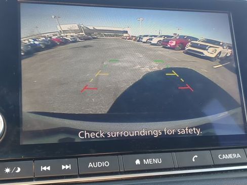 Used 2023 Nissan Rogue SV image 24