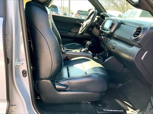 Certified 2021 Toyota Tacoma TRD Sport w/ TRD Premium Sport Package image 7