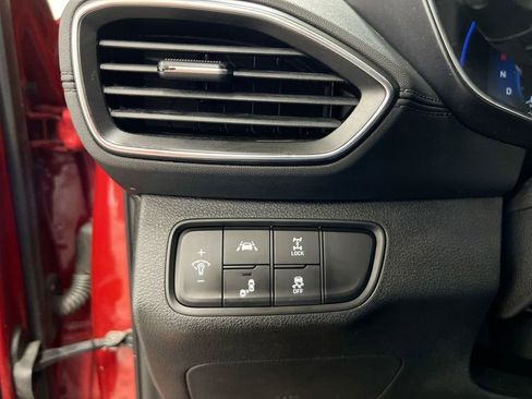 Used 2019 Hyundai Santa Fe SEL image 18