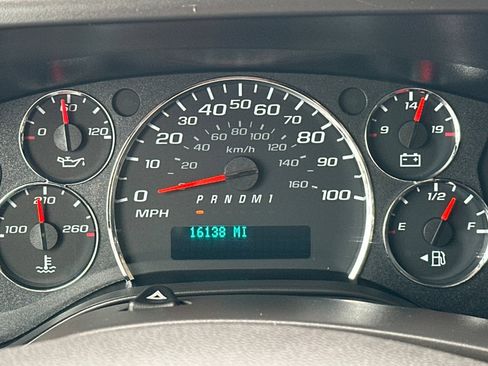 Certified 2025 Chevrolet Express 2500 w/ Driver Convenience Package RWD image 28