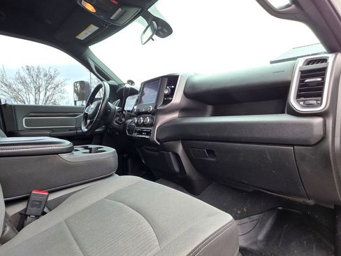 Used 2022 RAM 2500 Big Horn AWD/4WD image 24