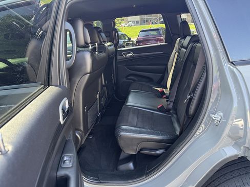 Used 2021 Jeep Grand Cherokee Laredo X AWD/4WD image 12