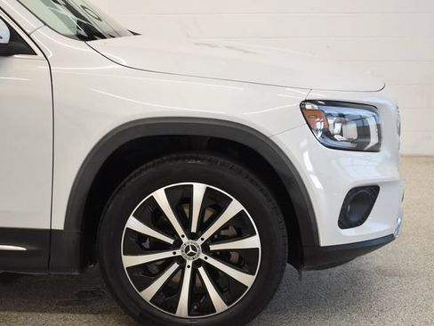 Used 2022 Mercedes-Benz GLB 250 4MATIC image 13