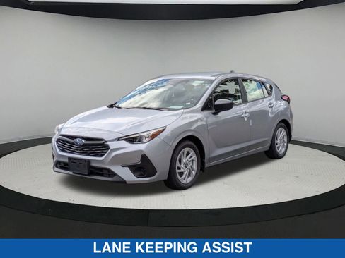 Certified 2025 Subaru Impreza 2.0i image 9