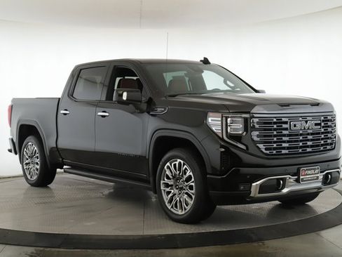 Used 2024 GMC Sierra 1500 Denali Ultimate image 2