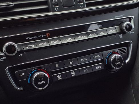 Used 2017 Kia Optima EX image 12