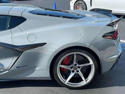 Used 2025 Chevrolet Corvette E-Ray AWD/4WD image 17