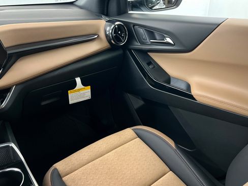 New 2027 Chevrolet Equinox ACTIV w/ Safety and Technology Package AWD/4WD image 11